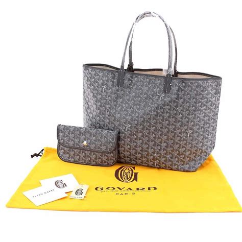 prix porte monnaie goyard|Goyard pm bag size.